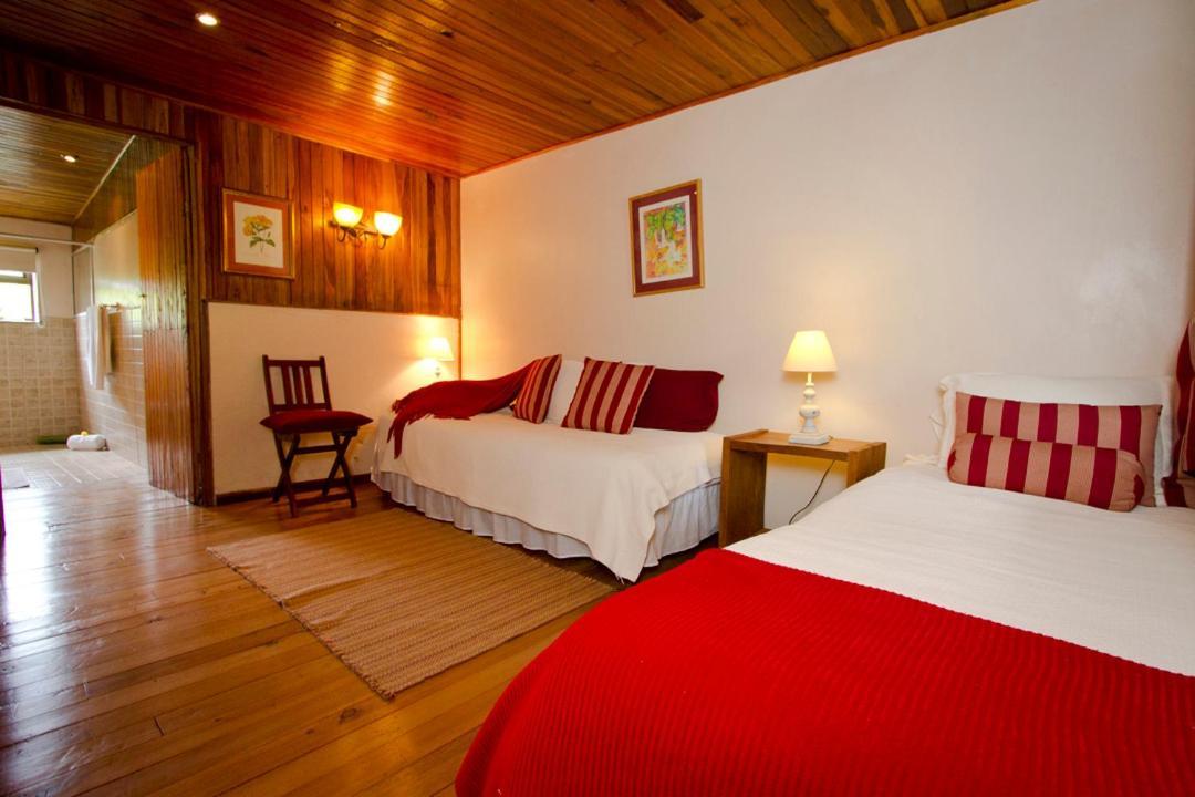 Poas Volcano Lodge Vara Blanca  Luaran gambar